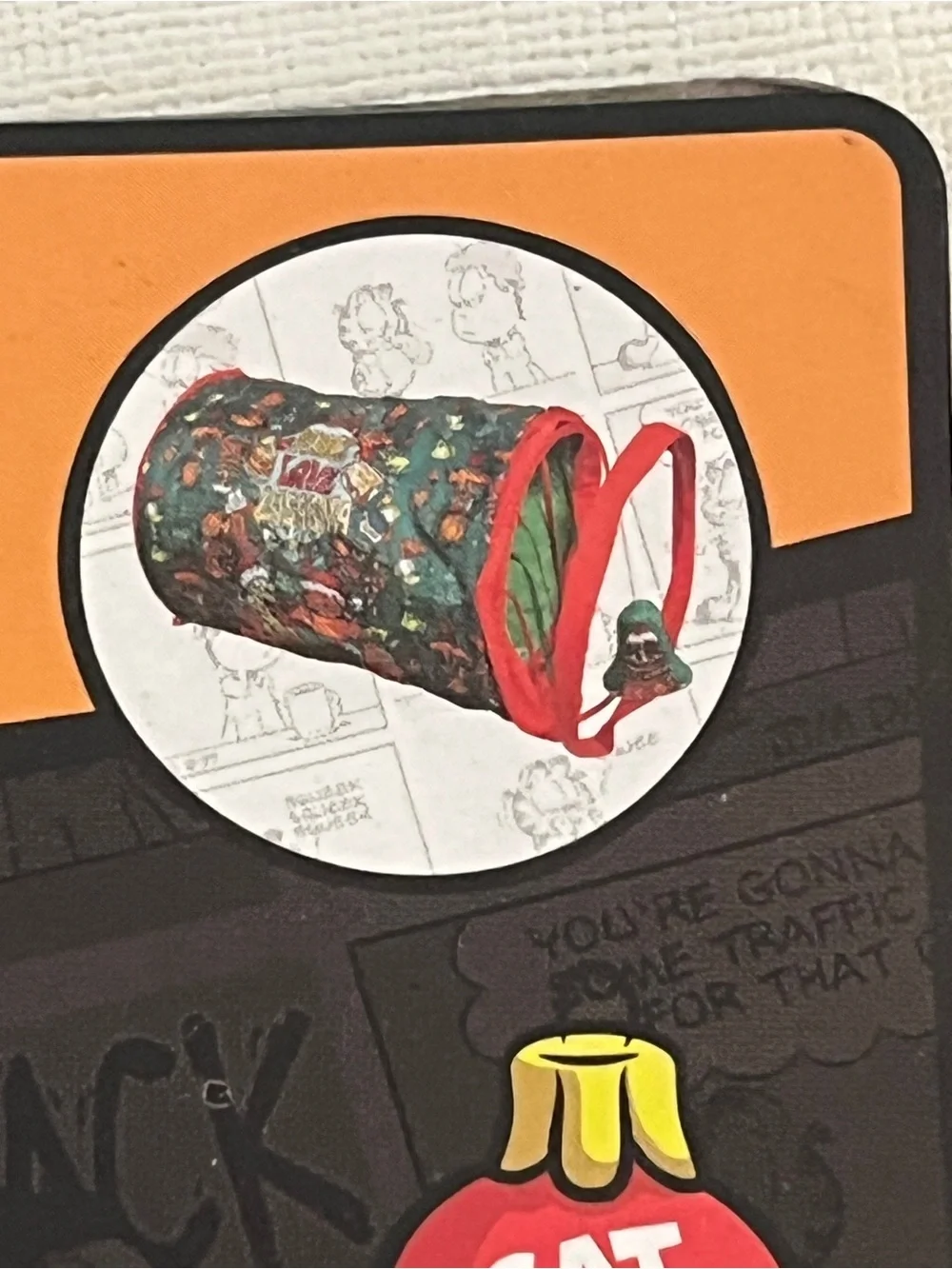 Garfield Christmas Green and Red Cat Holiday Pop-Up Tunnel. New!